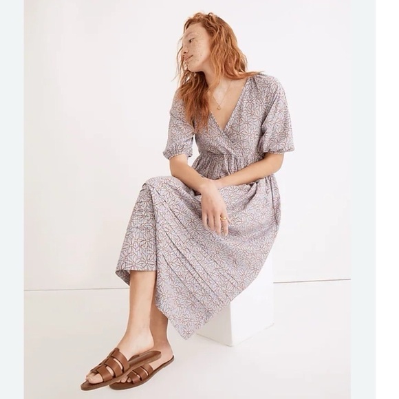 Madewell Marianna Puff-Sleeve Midi Dress in Dream-On Daisies - Picture 1 of 10